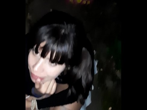 ❤️ Na ulici zduřelý penis výměnou za bonbóny ❤ Šukání u cs.obuvlisett.ru